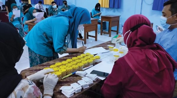 tes urine SMK Putra Bangsa