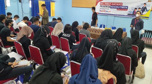SMK Putra Bangsa dan alfamidi