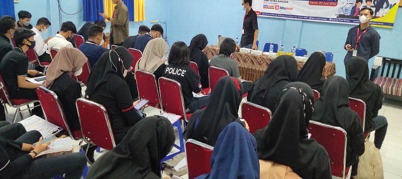 SMK Putra Bangsa dan alfamidi