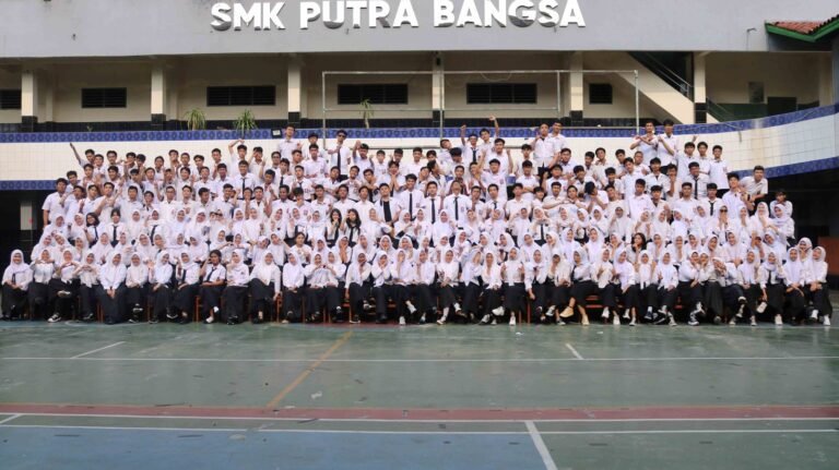 Lulusan SMK Putra Bangsa