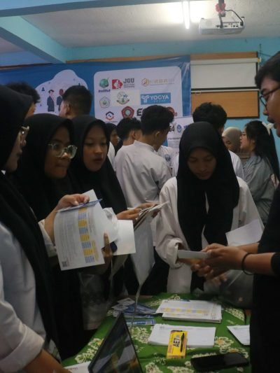 Job and Edu Fair SMK Putra Bangsa Depok 3