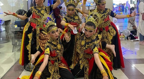 tari juara 3 SMK Putra Bangsa Depok