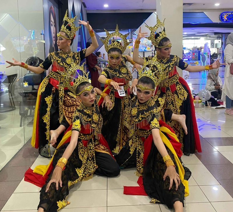 tari juara 3 SMK Putra Bangsa Depok