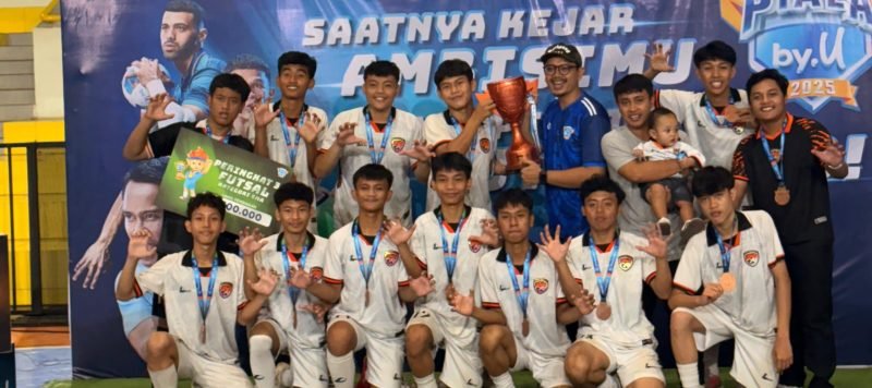 SMK Putra Bangsa Depok juara futsal